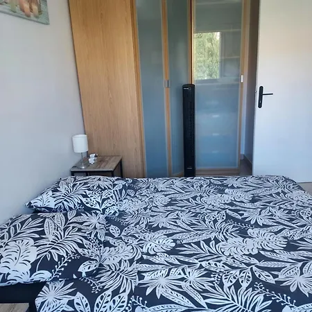 Grand T2 Ensoleille - Proche Gare Apartment *